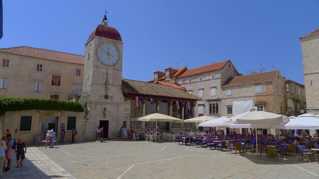 Apartment Fabijanko Oldtown Trogir Exterior photo